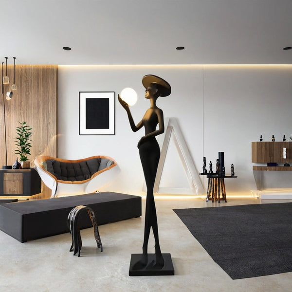 Lampadaire Femme au Chapeau