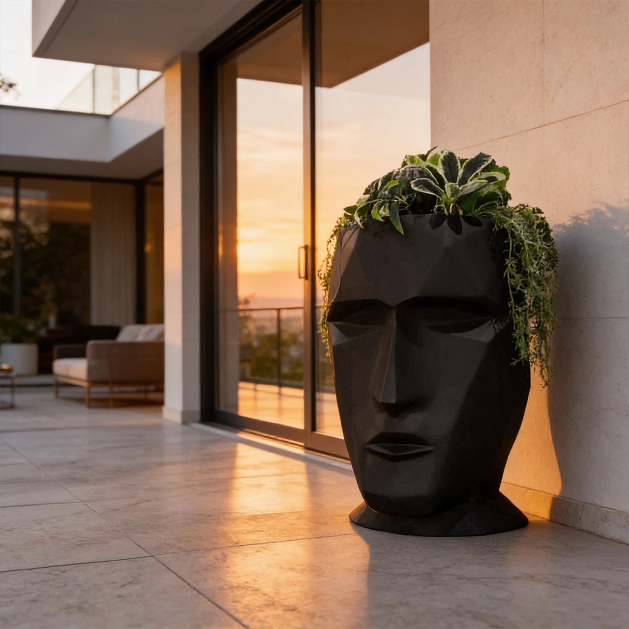 Grand Vase Visage Design – Objet d’Art Déco