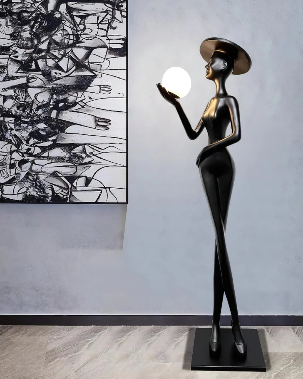 Lampadaire Femme au Chapeau